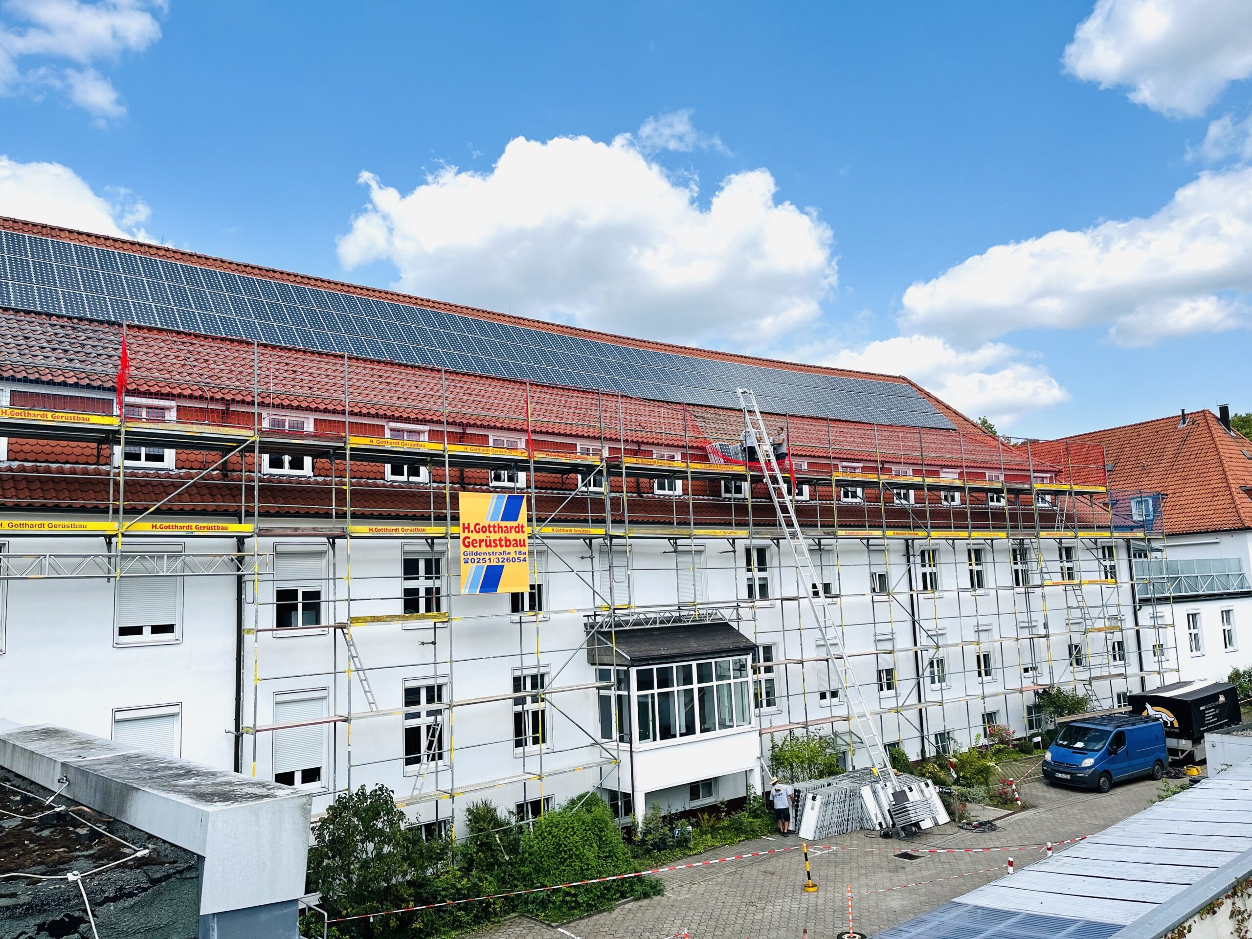 Die neue Solaranlage auf dem Dach des Studierendenwerks.